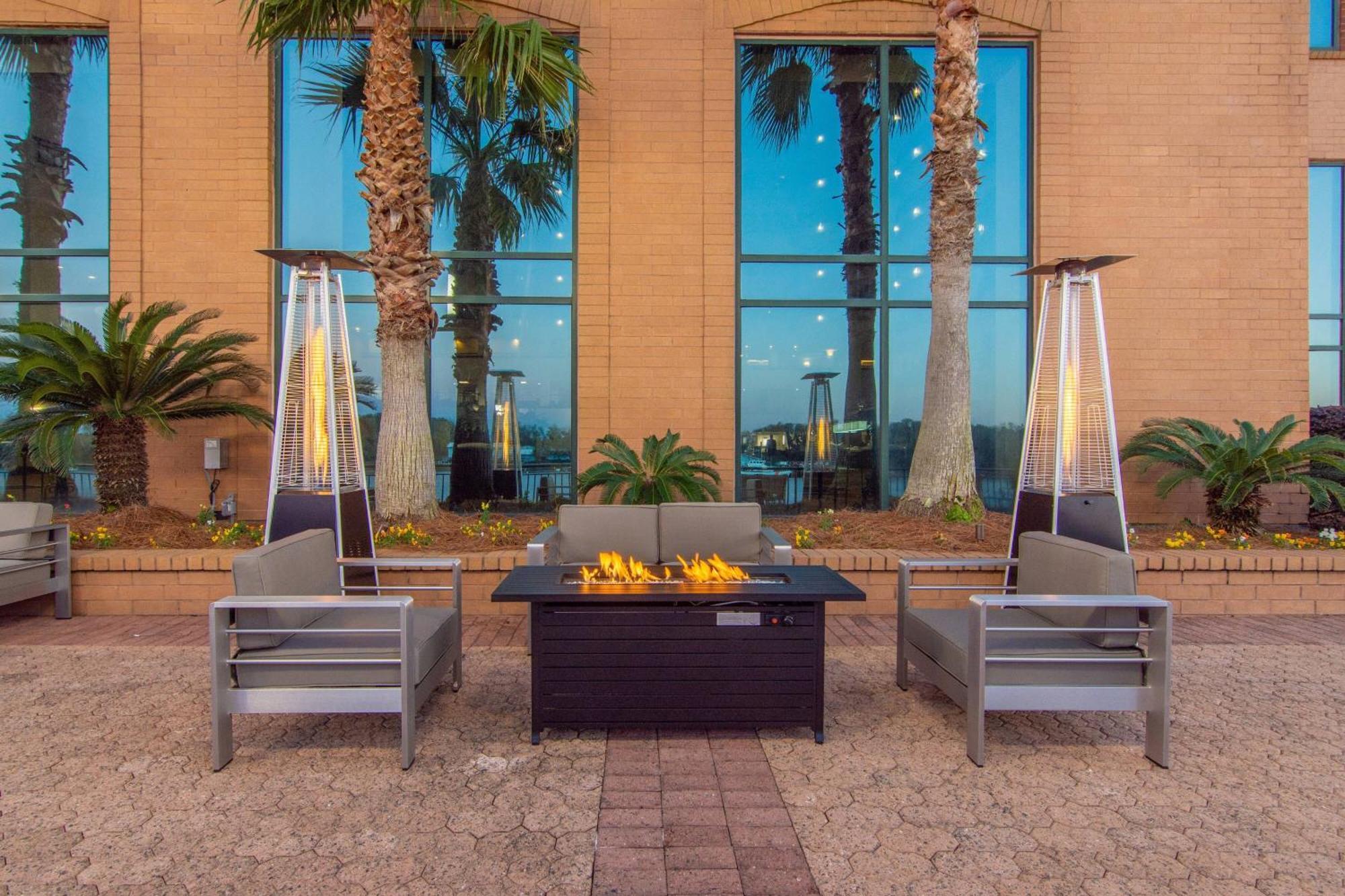 Marriott Savannah Riverfront Exterior foto